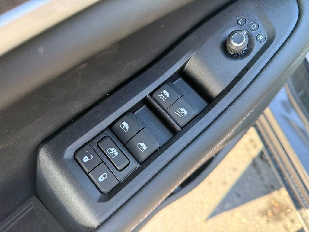 New 2026 Jeep Grand Cherokee L Limited w/ Limited Altitude Package image 11