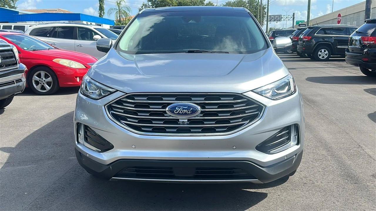 Used 2020 Ford Edge Titanium w/ Equipment Group 301A FWD image 4