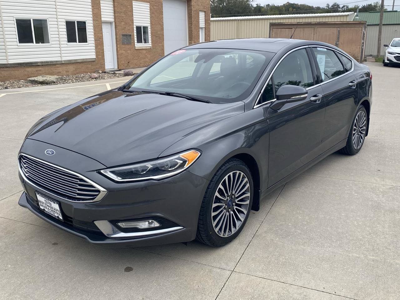 Used 2017 Ford Fusion Titanium AWD/4WD image 2