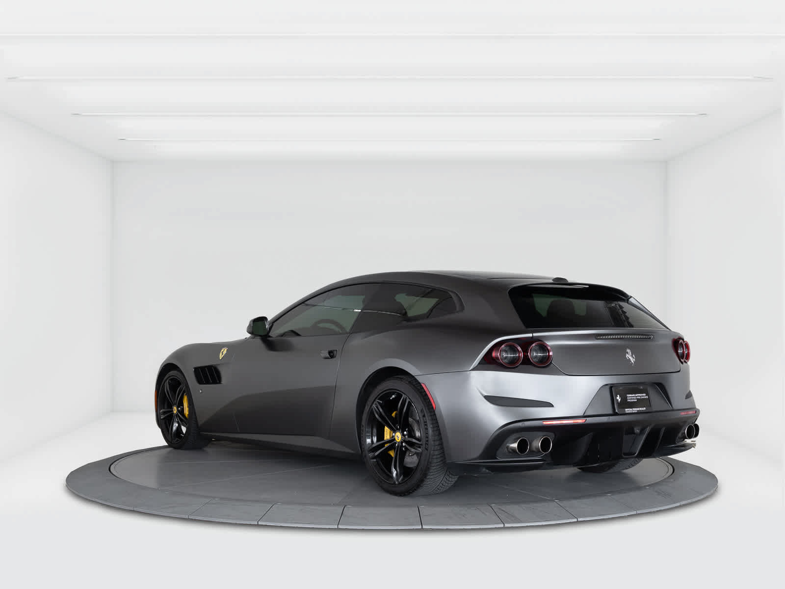 Certified 2018 Ferrari GTC4Lusso AWD/4WD image 3