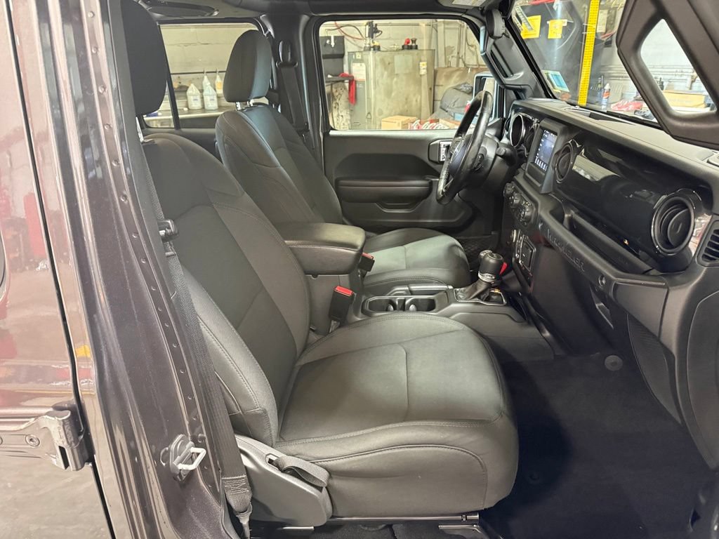 Used 2021 Jeep Wrangler Unlimited Sport AWD/4WD image 25