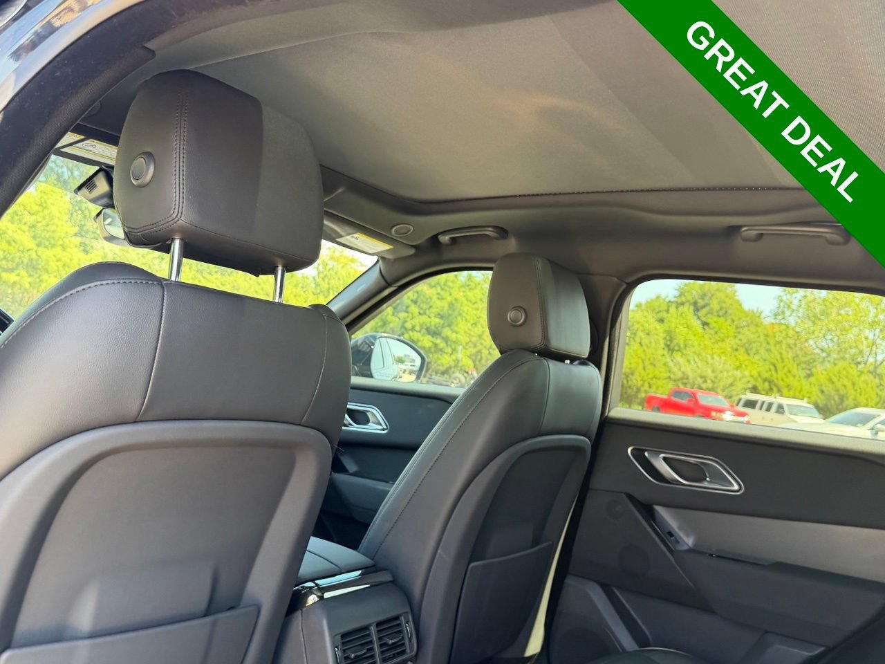 Used 2025 Land Rover Range Rover Velar Dynamic SE AWD/4WD image 37