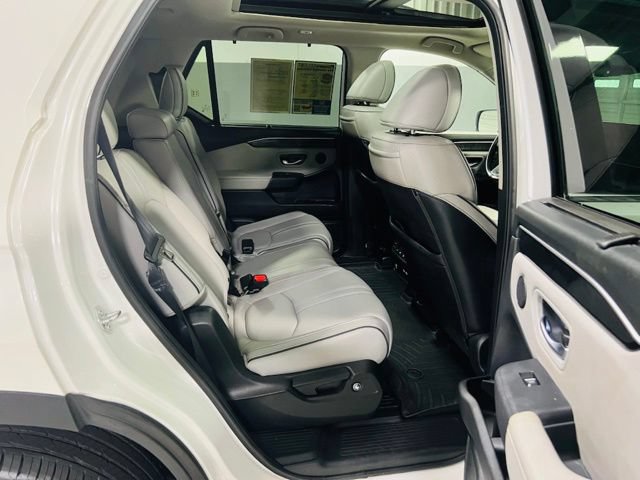 Used 2023 Honda Pilot Elite image 35