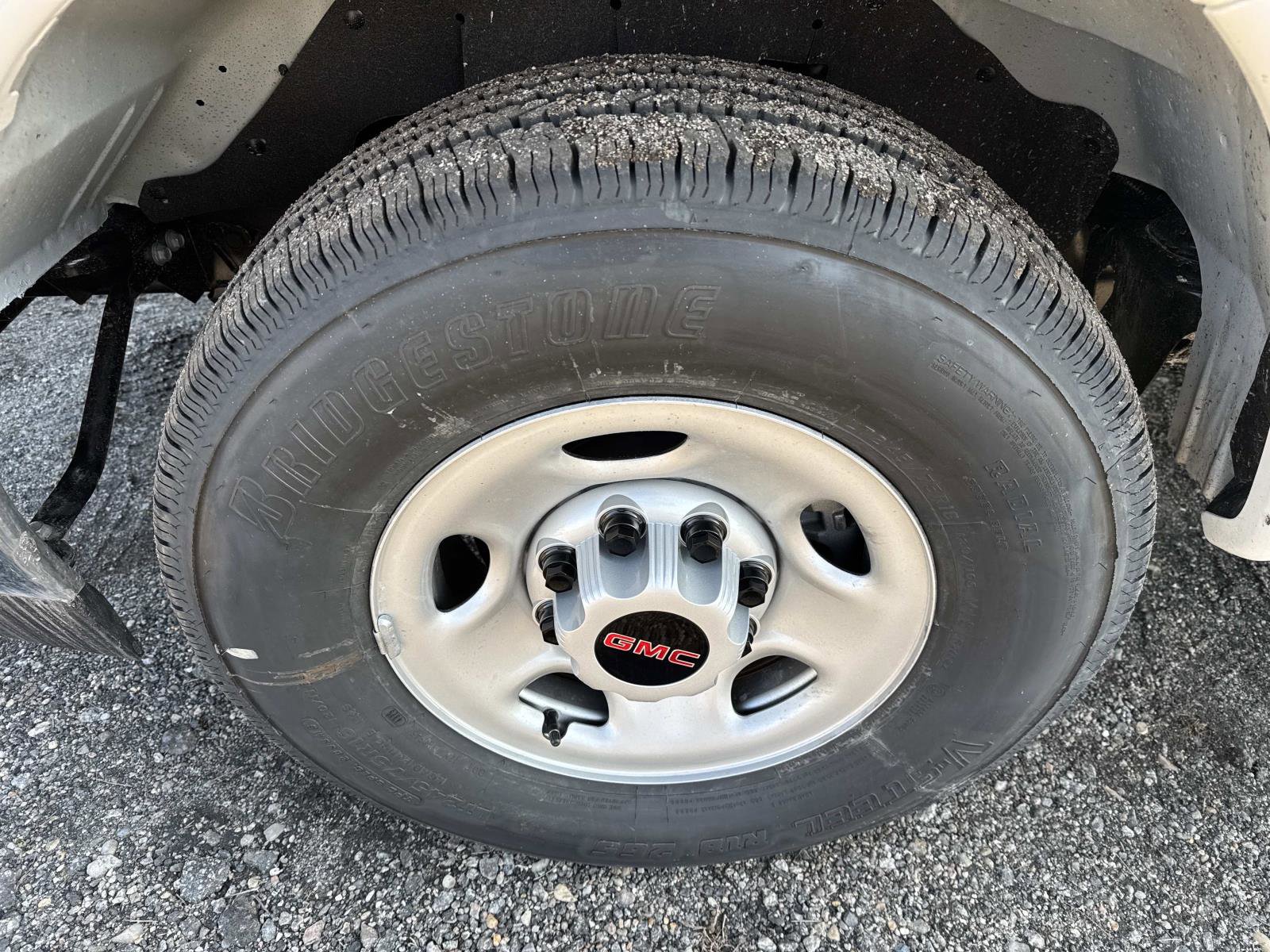 New 2026 GMC Savana 2500 w/ Driver Convenience Package image 10