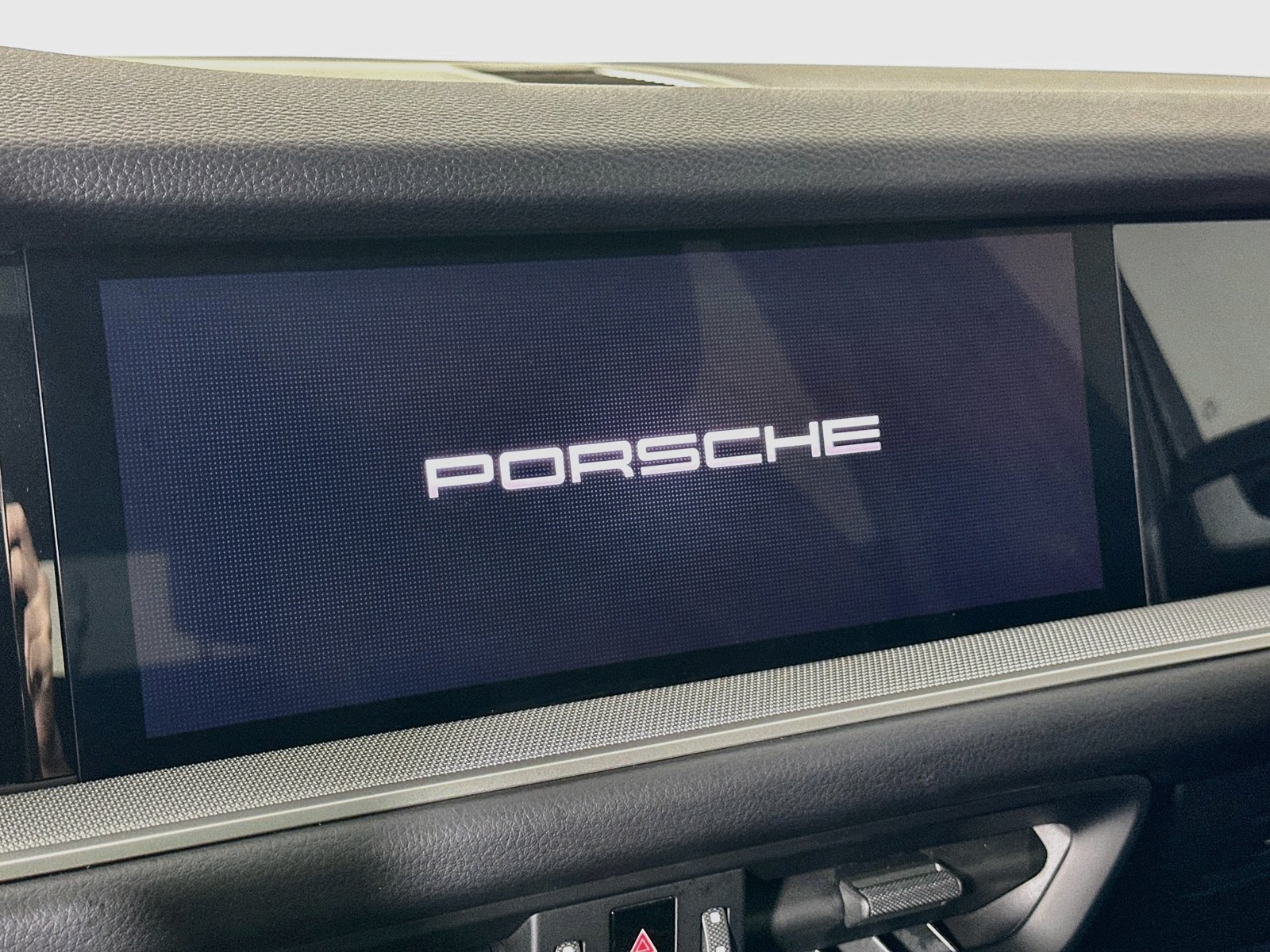 Certified 2025 Porsche Cayenne S AWD/4WD image 24
