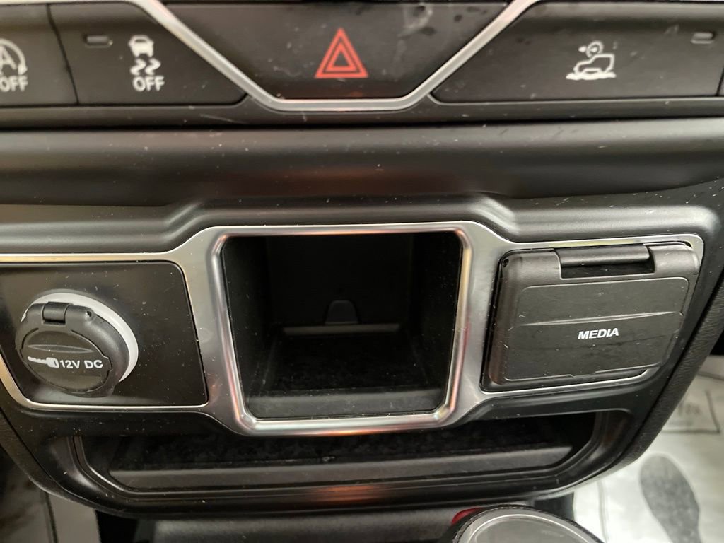 Used 2022 Jeep Wrangler Unlimited Willys image 16