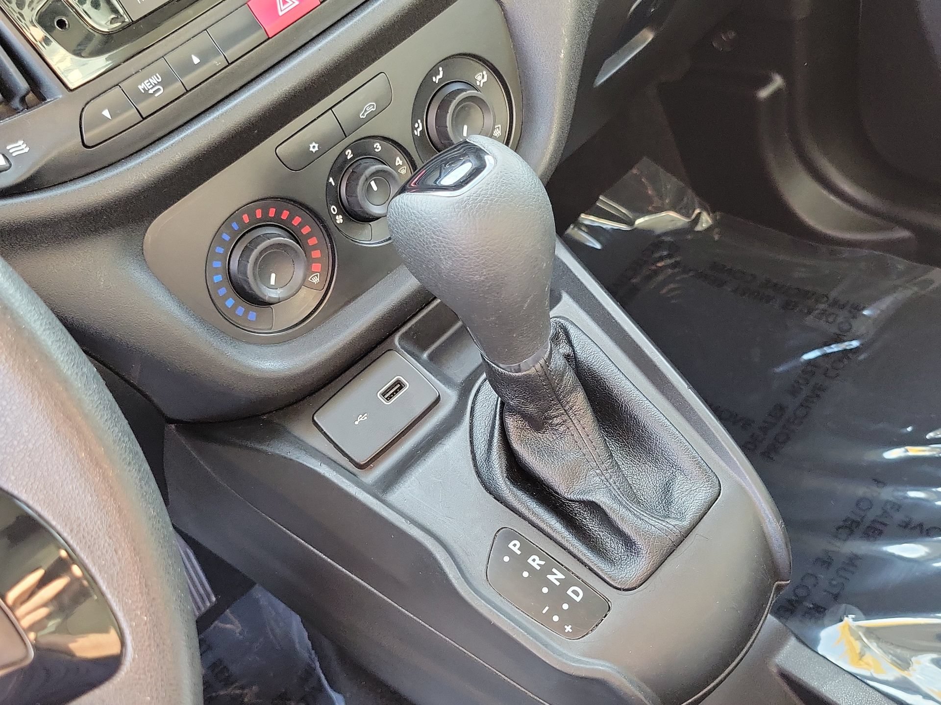 Used 2022 RAM ProMaster City Tradesman FWD image 12