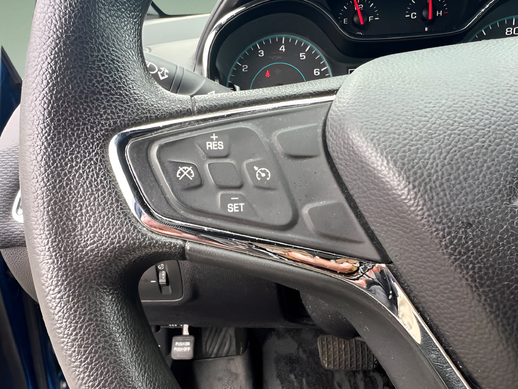 Used 2018 Chevrolet Cruze LT w/ Convenience Package FWD image 20