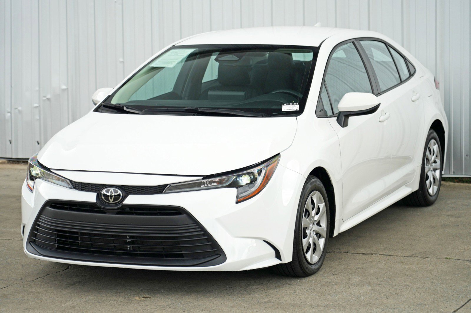 Used 2024 Toyota Corolla LE image 42