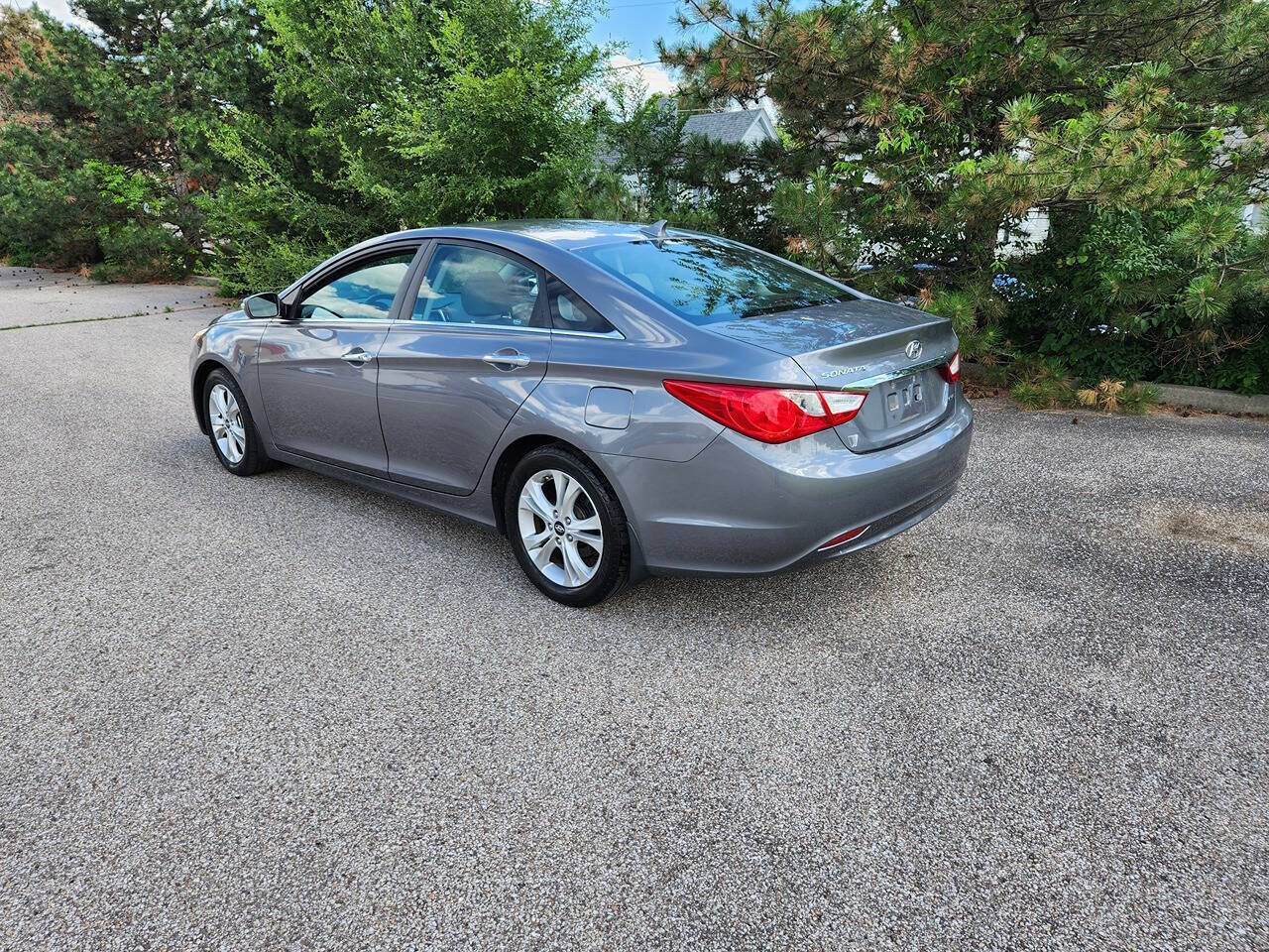 Used 2011 Hyundai Sonata Limited FWD image 10