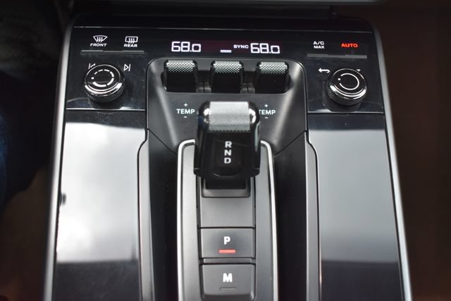 Used 2020 Porsche 911 Carrera w/ Premium Package RWD image 31