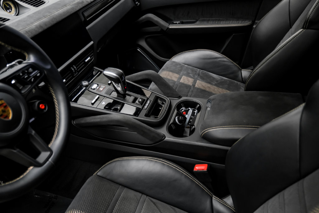 Used 2023 Porsche Cayenne Turbo GT AWD/4WD image 27