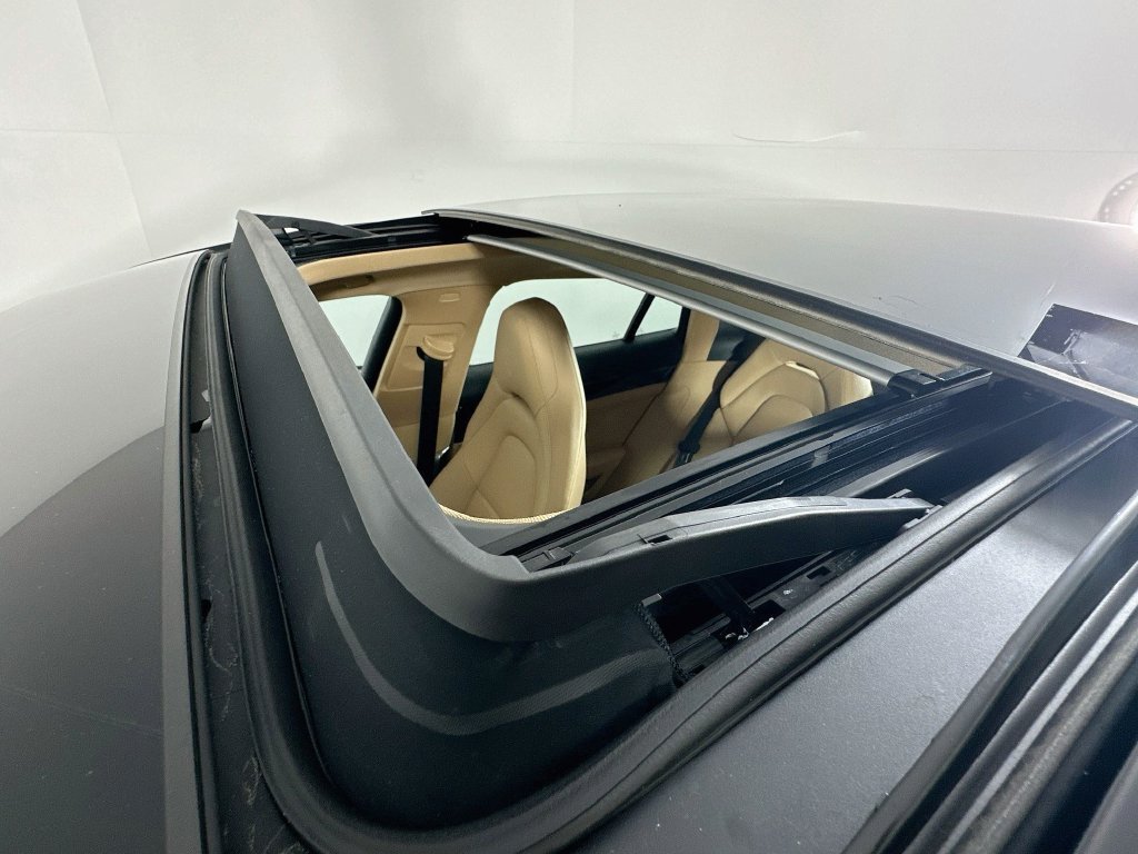 Certified 2021 Porsche Panamera RWD image 14
