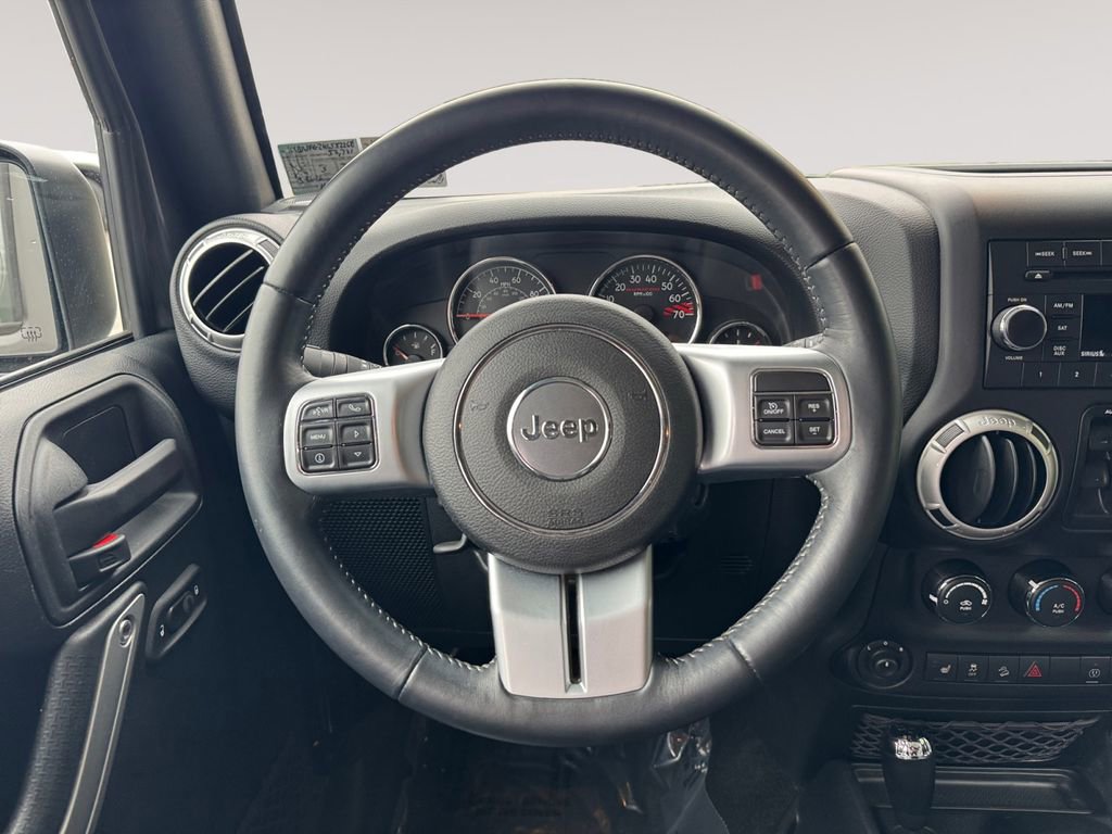 Used 2017 Jeep Wrangler Unlimited Rubicon image 12