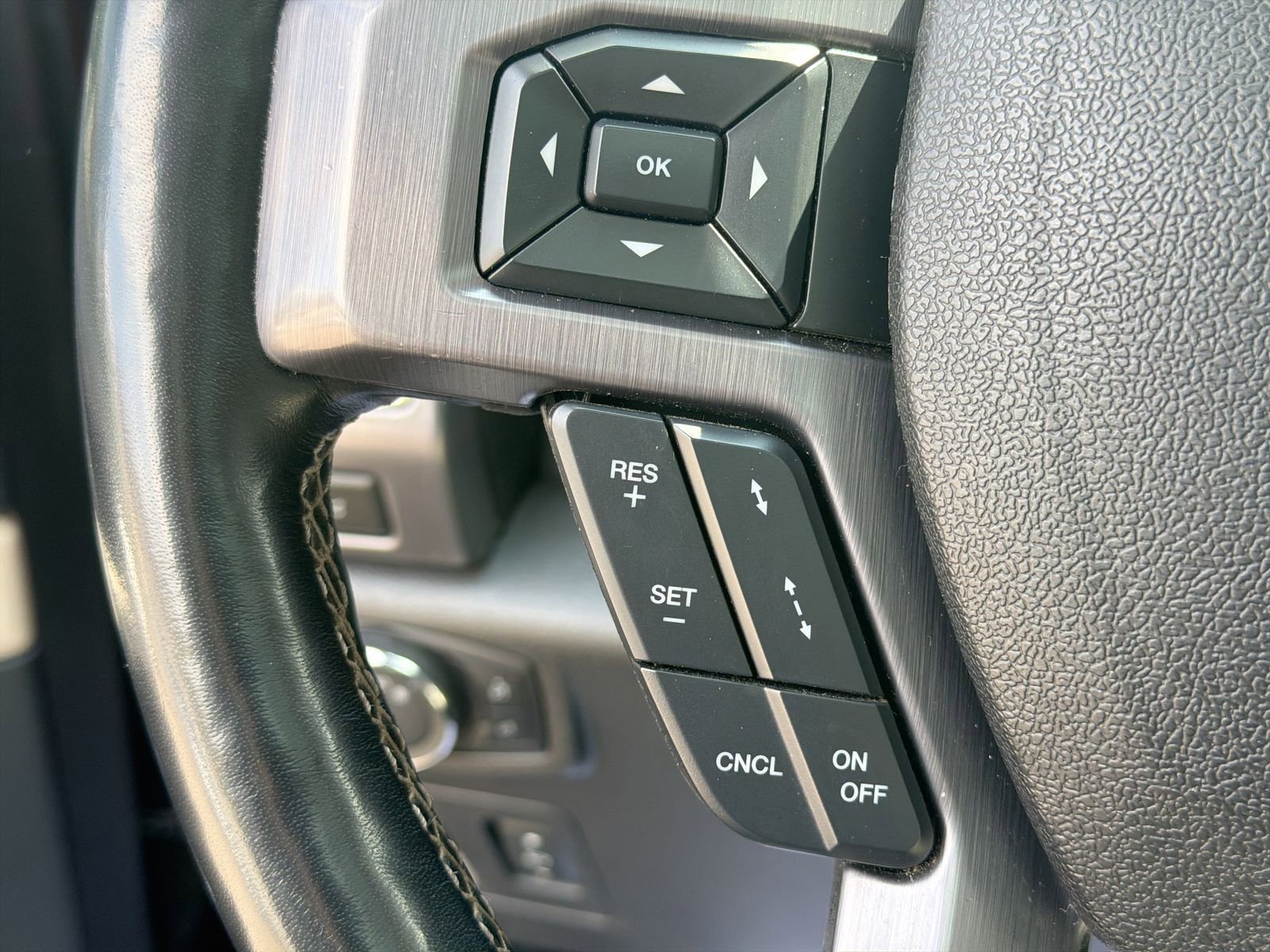 Used 2018 Ford Expedition Platinum AWD/4WD image 29