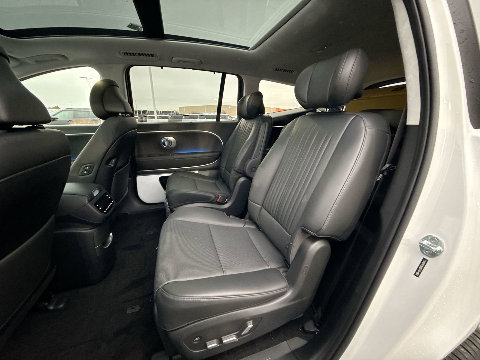 New 2026 Hyundai Ioniq 9 Calligraphy image 25