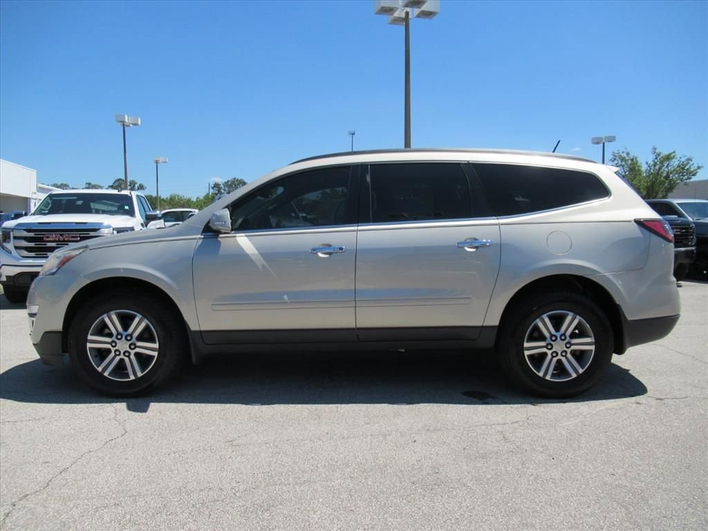 Used 2017 Chevrolet Traverse LT FWD image 4