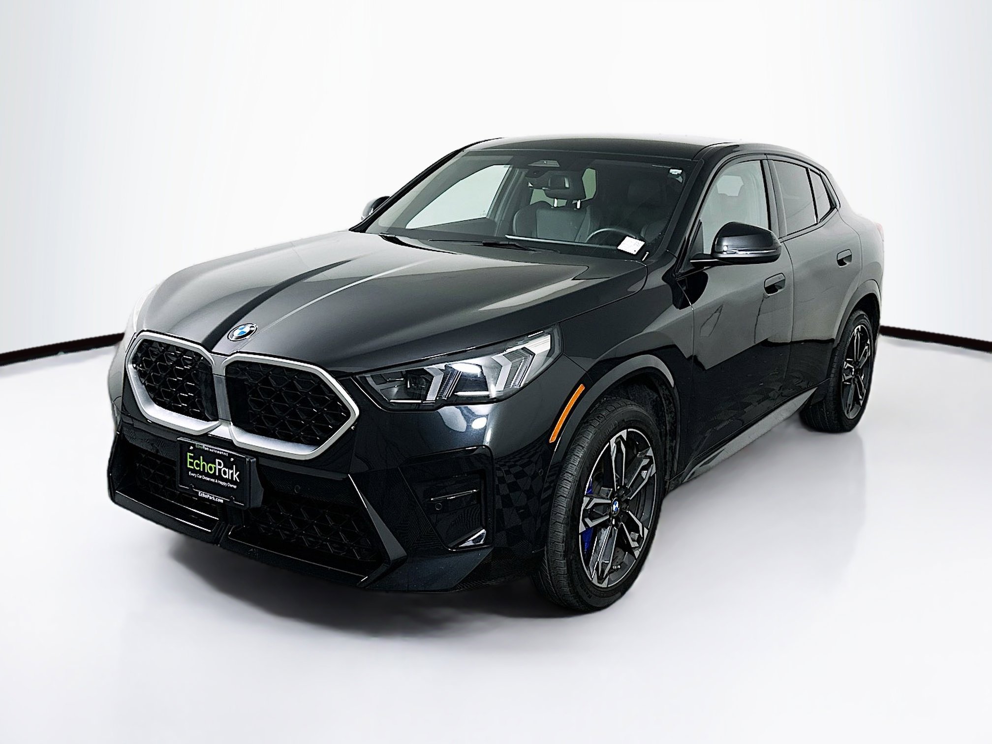 Used 2025 BMW X2 xDrive28i AWD/4WD image 3