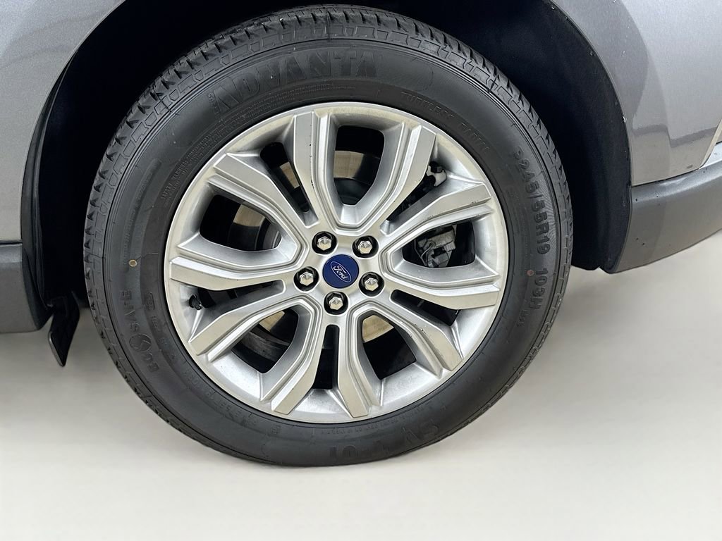 Used 2022 Ford Edge Titanium image 26