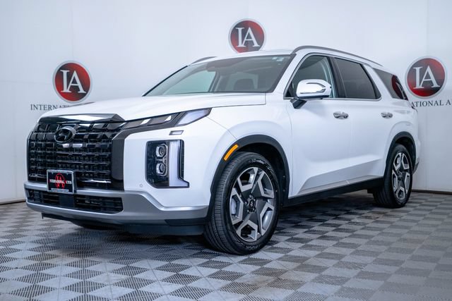 Certified 2025 Hyundai Palisade SEL FWD image 3