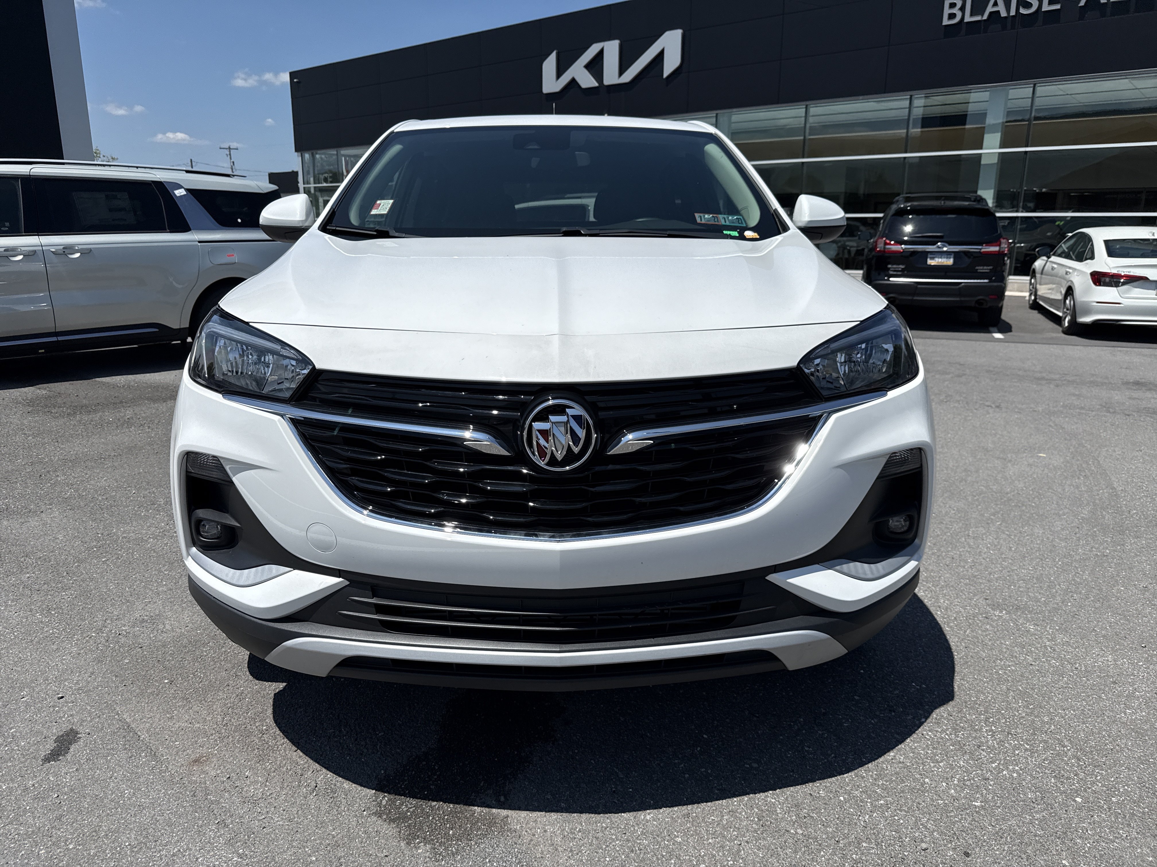 Used 2022 Buick Encore GX Preferred w/ Cold Weather Comfort Package AWD/4WD image 9