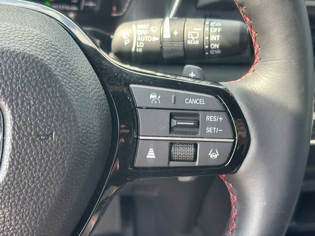 Used 2025 Honda Pilot Black Edition image 25