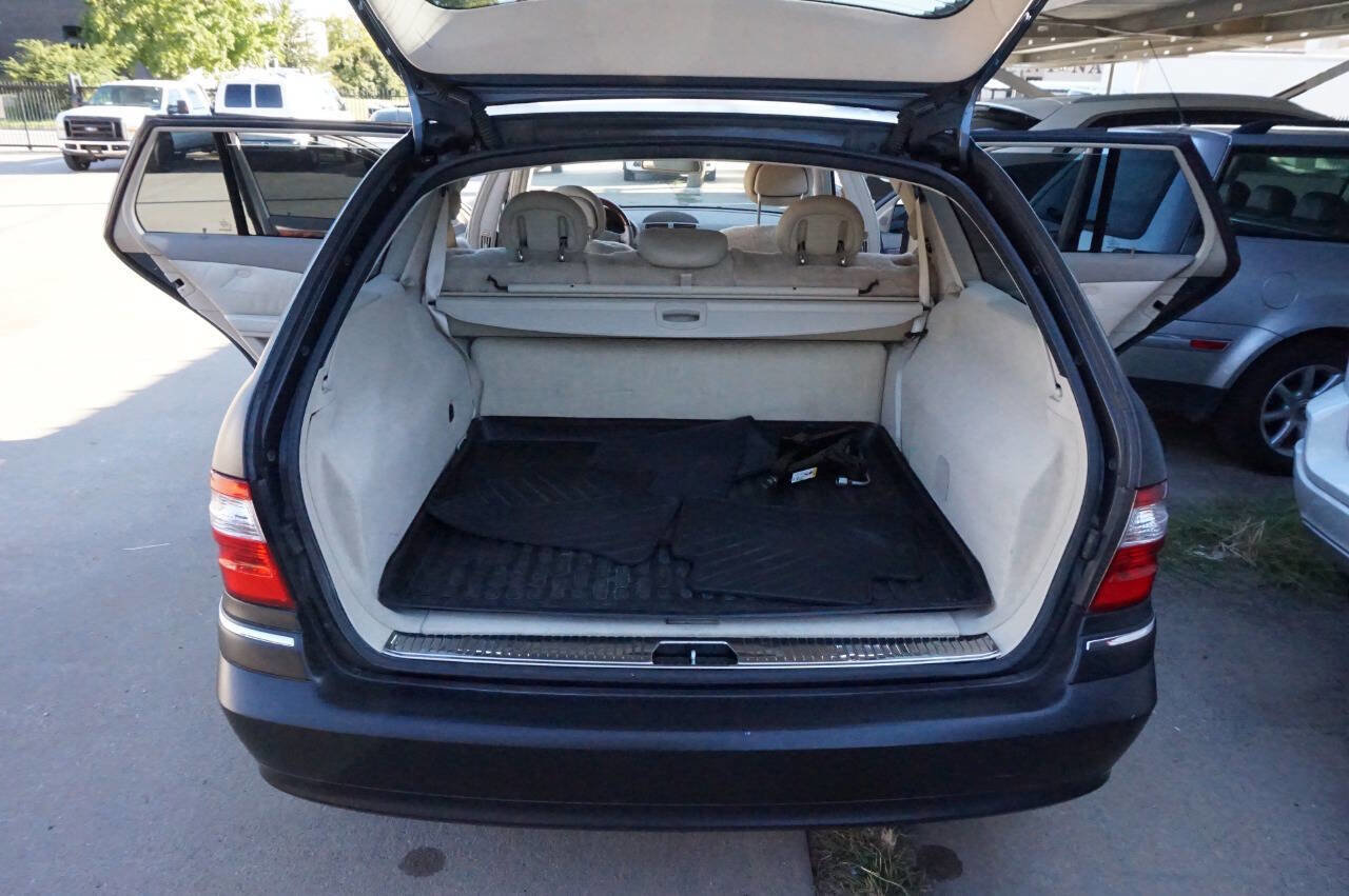Used 2004 Mercedes-Benz E 500 4MATIC Wagon image 25