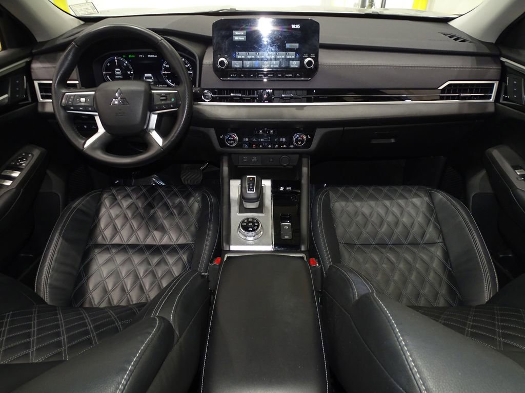 Used 2023 Mitsubishi Outlander SEL image 31