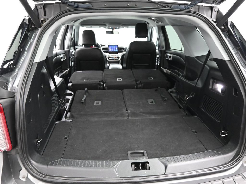 Certified 2022 Ford Explorer XLT w/ Equipment Group 202A image 25