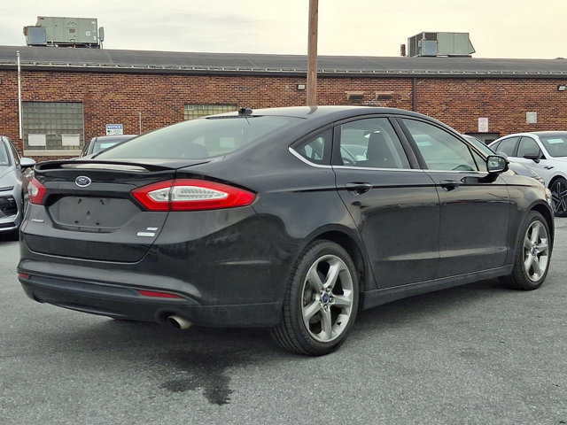 Used 2014 Ford Fusion SE w/ Equipment Group 201A image 4