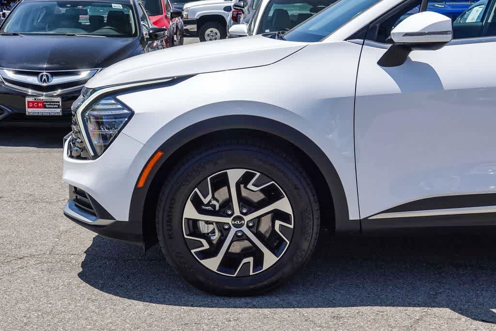 Certified 2025 Kia Sportage EX FWD image 9