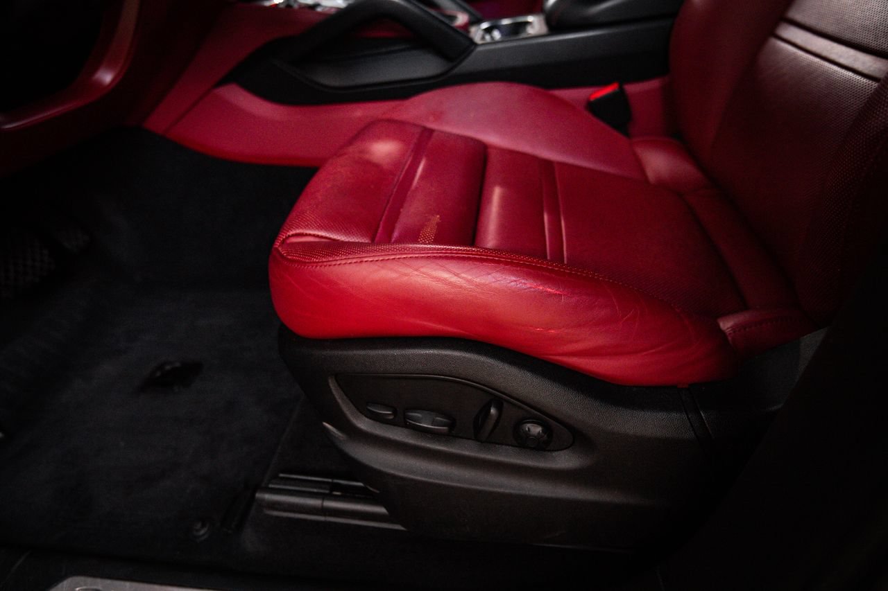 Certified 2023 Porsche Cayenne Platinum Edition AWD/4WD image 14