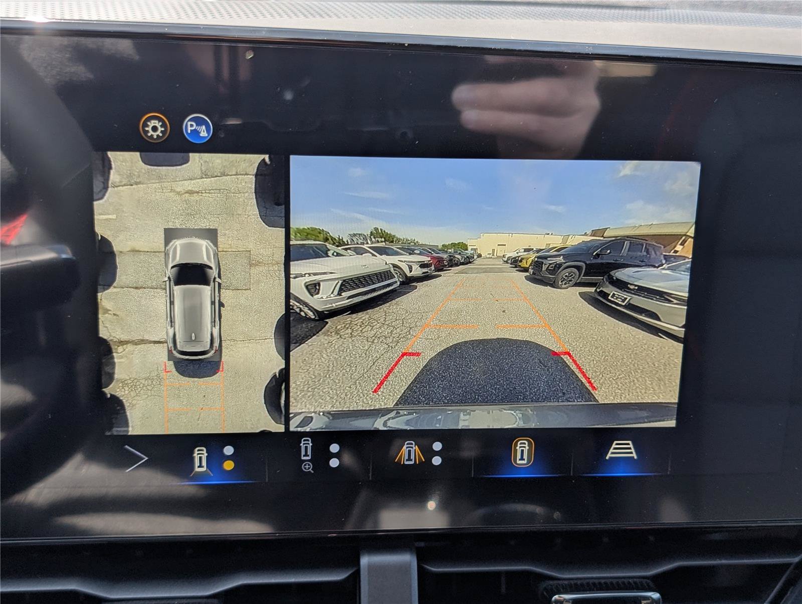New 2026 Chevrolet Equinox RS w/ Safety and Technology Package AWD/4WD image 27