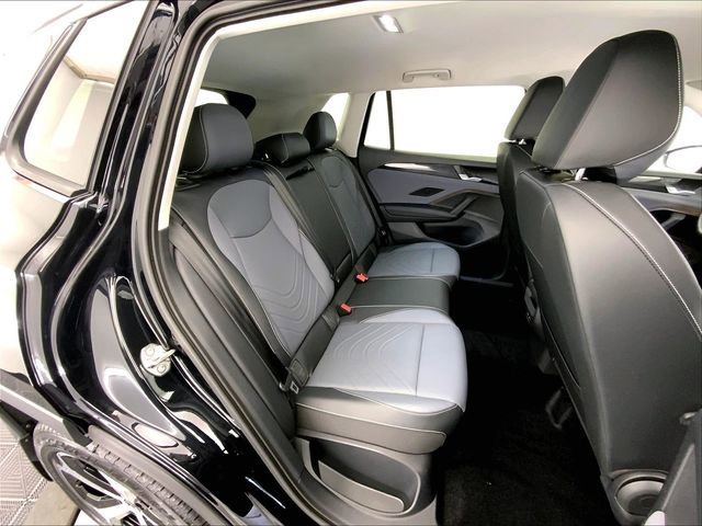 New 2026 Volkswagen Tiguan SE image 10