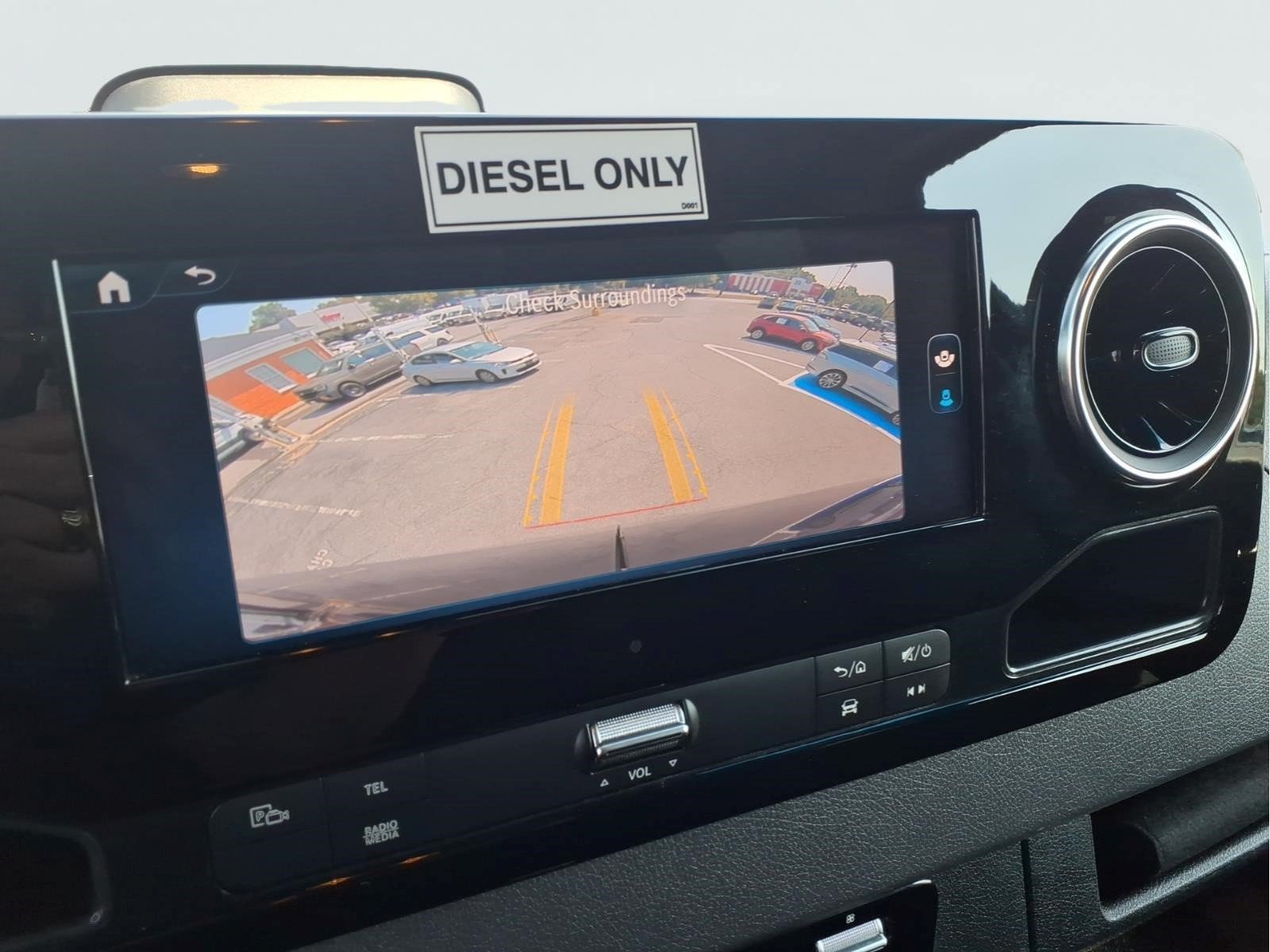 Used 2025 Mercedes-Benz Sprinter 2500 image 28