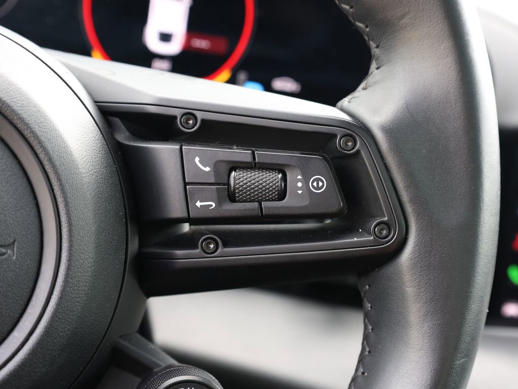 Used 2020 Porsche Taycan 4S w/ Premium Package image 40