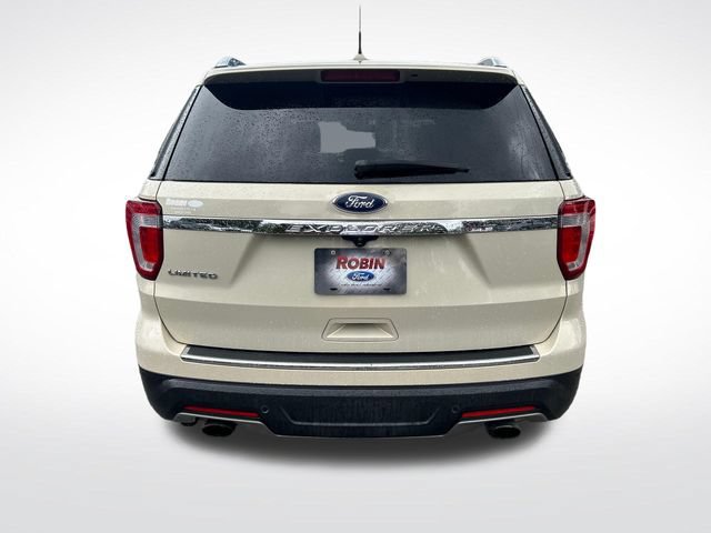 Used 2018 Ford Explorer Limited w/ Ford Safe & Smart Package FWD image 4