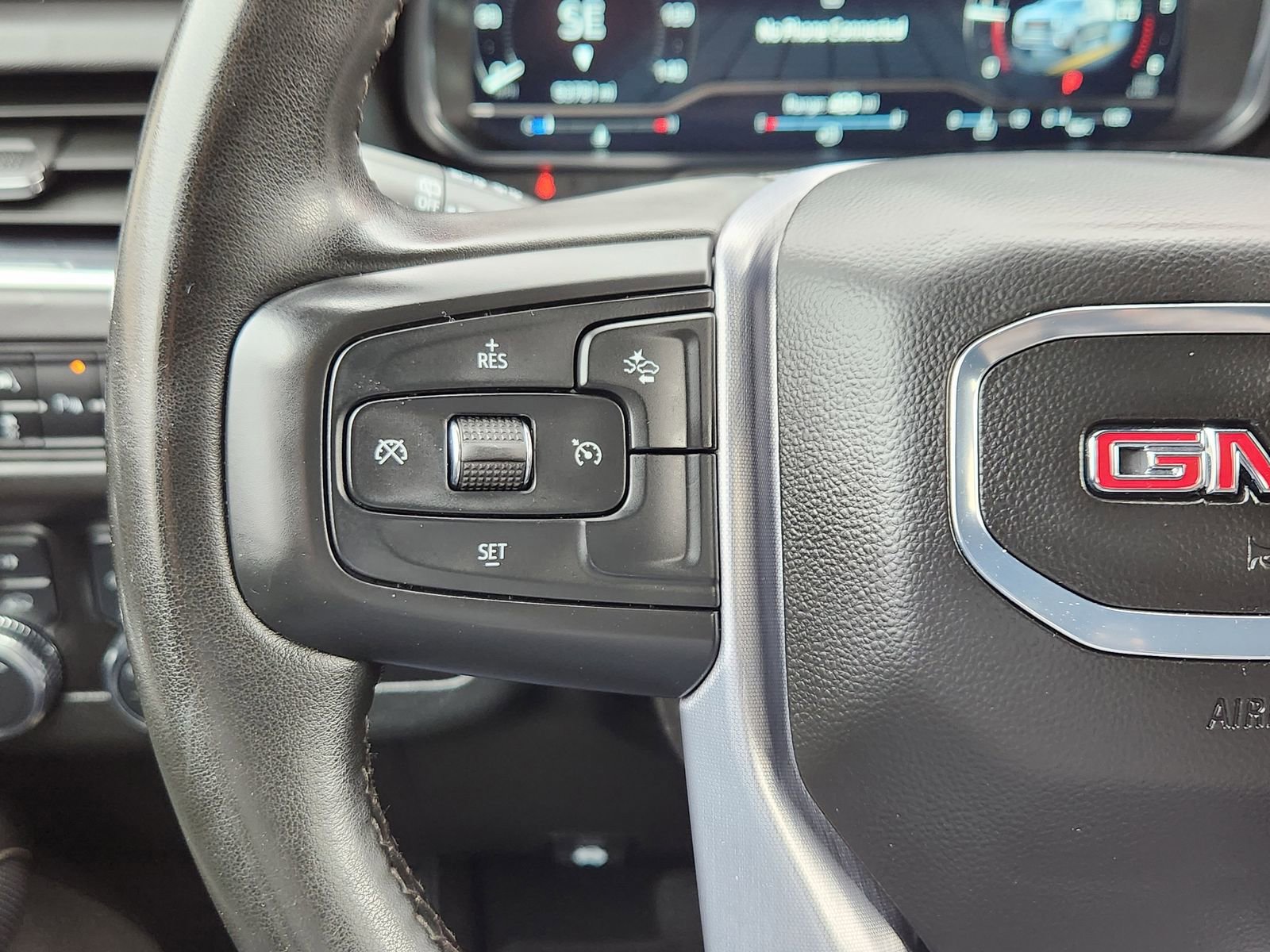 Used 2024 GMC Yukon SLT image 31