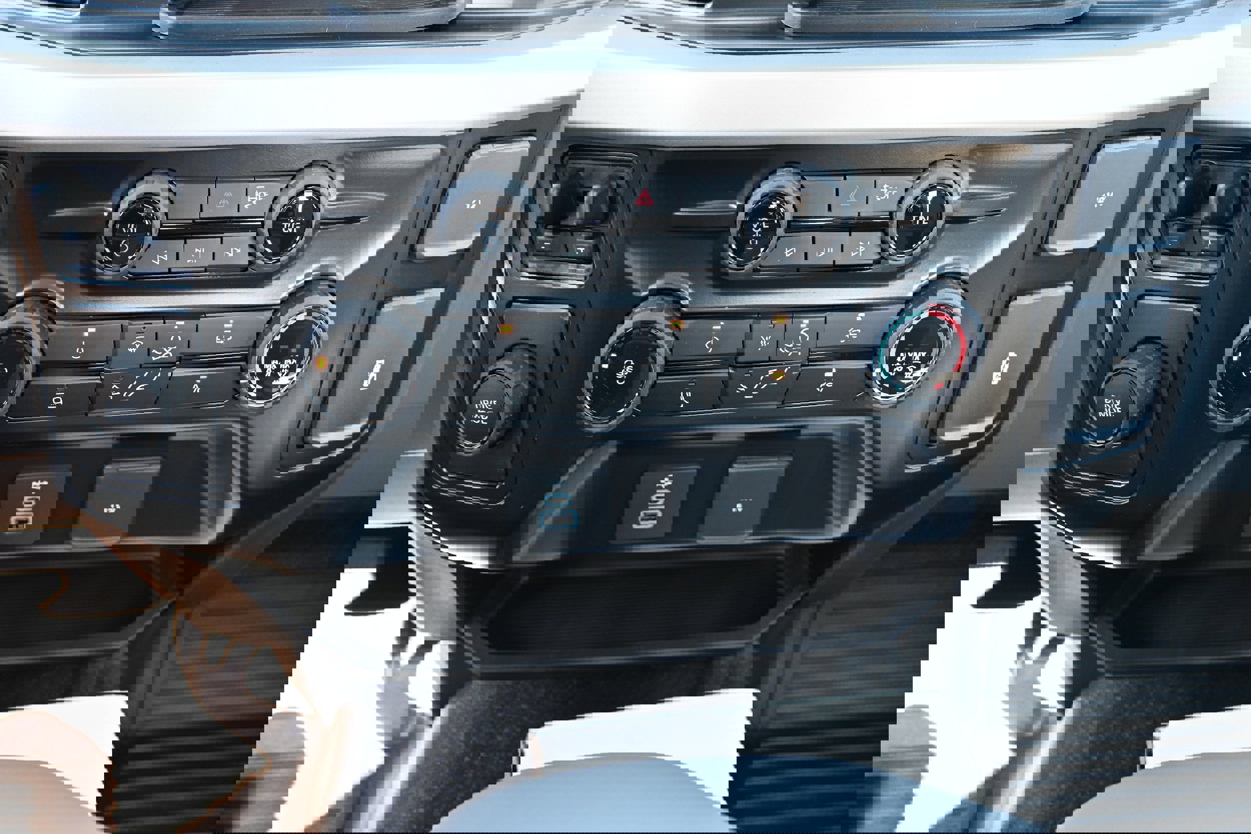 New 2026 Ford F550 2WD Regular Cab Super Duty image 13