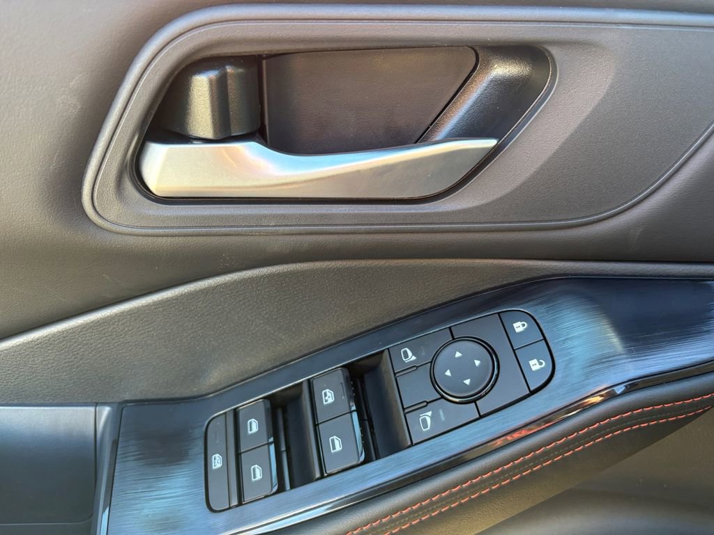 New 2026 Nissan Rogue Rock Creek image 9