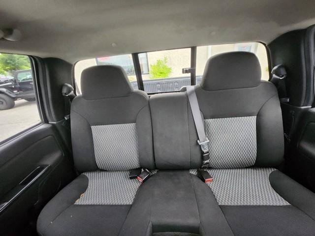 Used 2011 GMC Canyon SLE AWD/4WD image 15