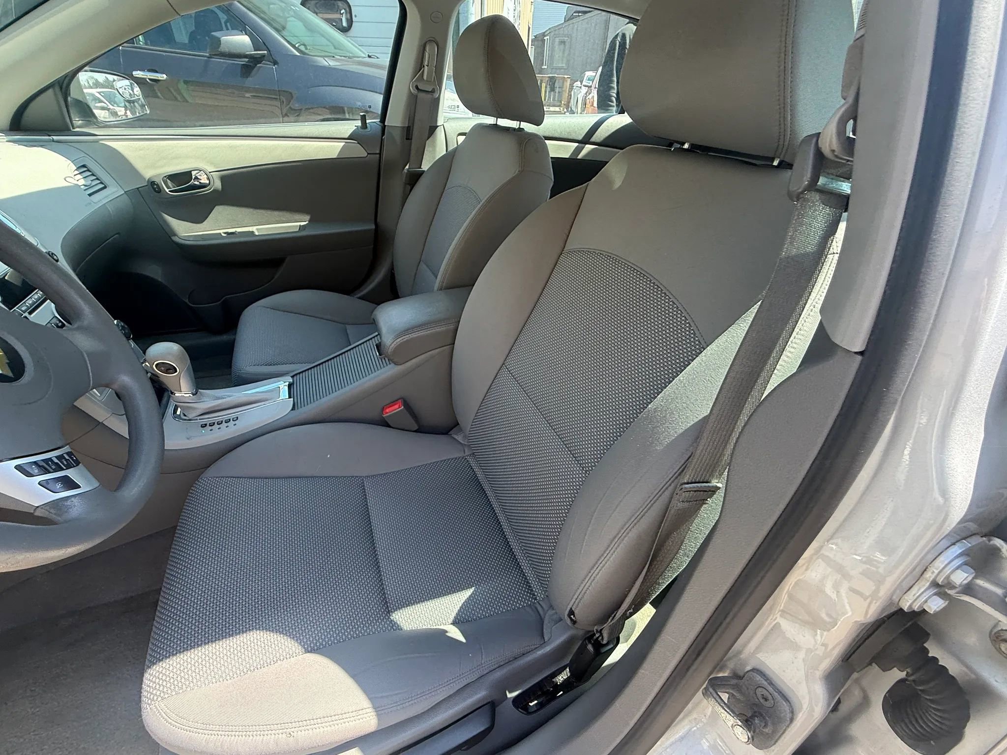 Used 2012 Chevrolet Malibu LS FWD image 3