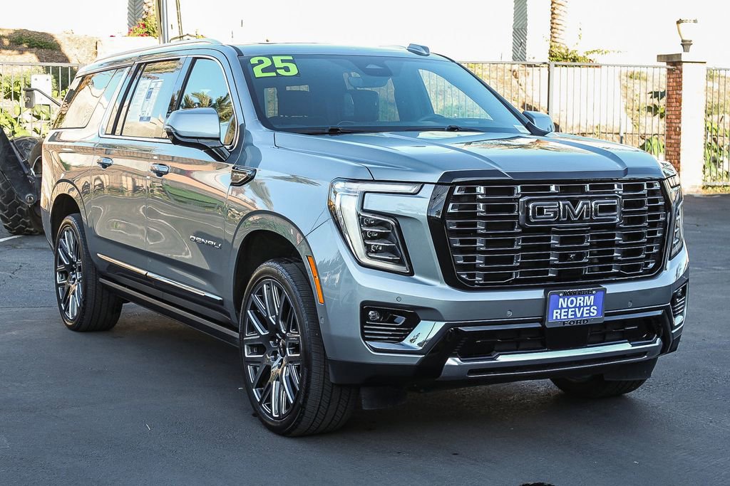 Used 2025 GMC Yukon XL Denali Ultimate w/ LPO, Floor Liner Package image 3