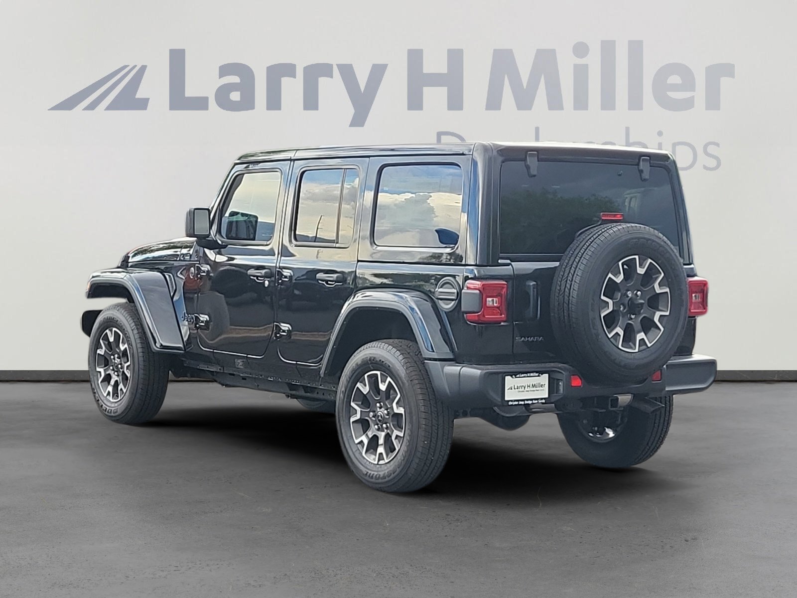 New 2025 Jeep Wrangler Sahara image 3