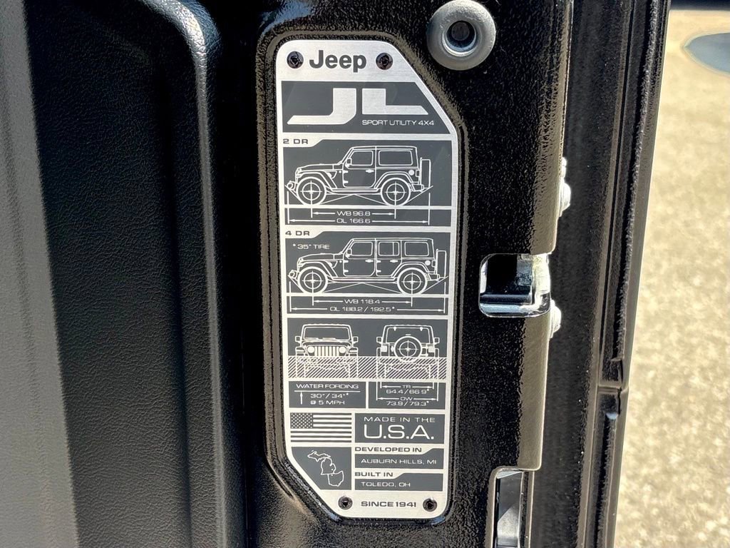 Used 2024 Jeep Wrangler Unlimited Sport AWD/4WD image 25