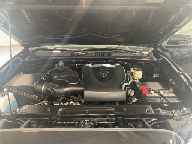 Used 2022 Toyota Tacoma Limited w/ Nightshade Package AWD/4WD image 29