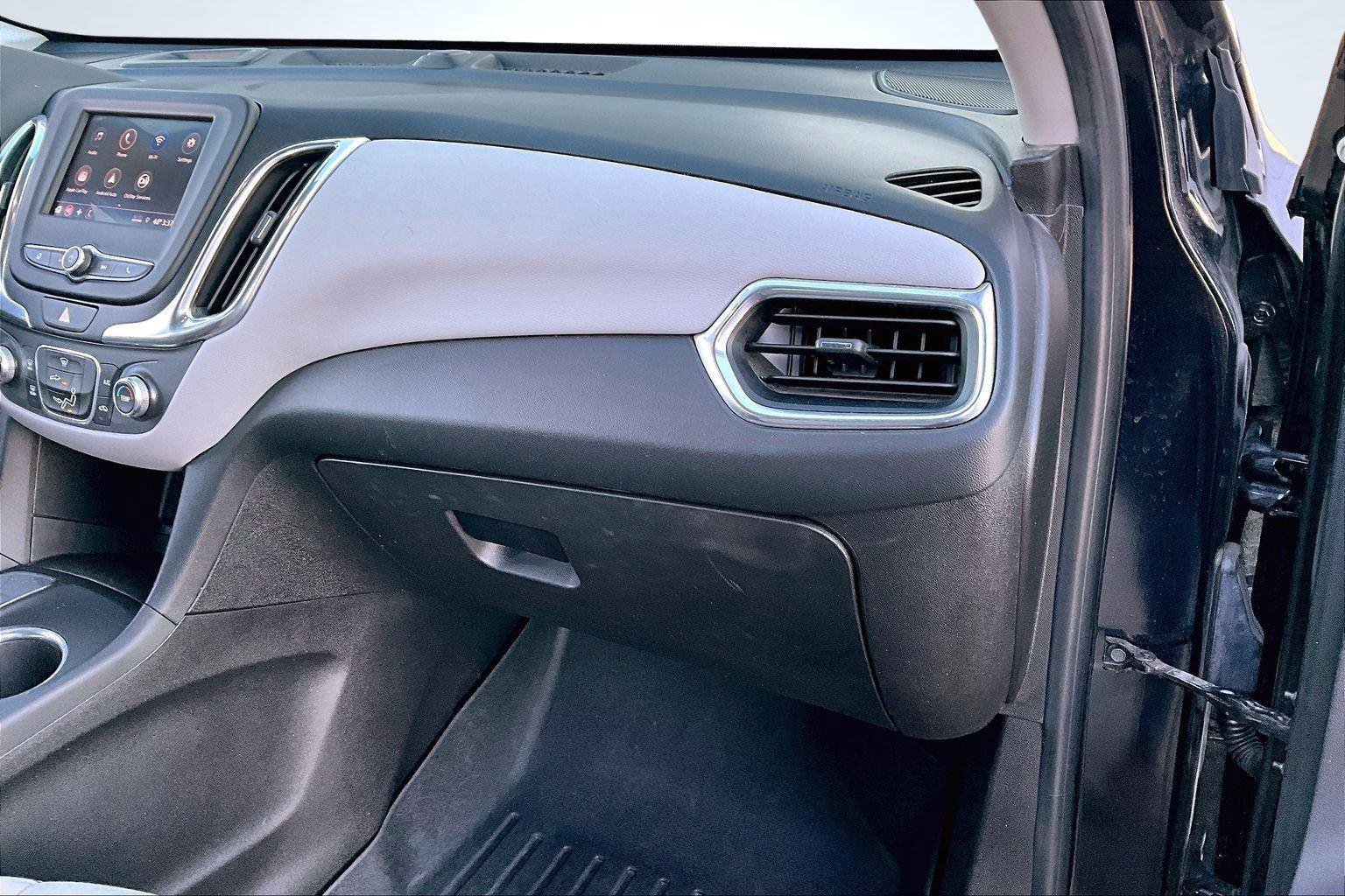 Used 2020 Chevrolet Equinox LS w/ LS Convenience Package image 18