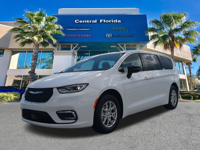 New 2026 Chrysler Pacifica Select FWD image 9
