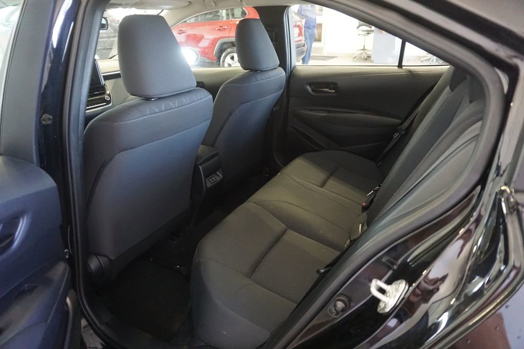 Used 2023 Toyota Corolla LE FWD image 18