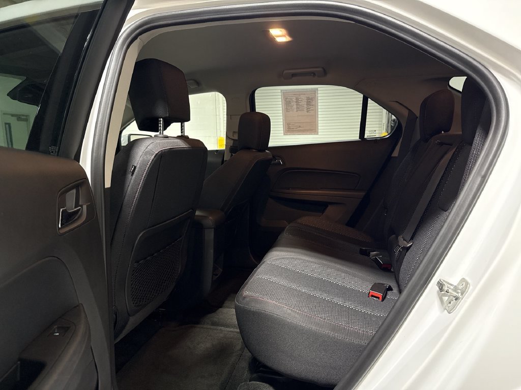 Used 2017 Chevrolet Equinox LT w/ Convenience Package AWD/4WD image 22